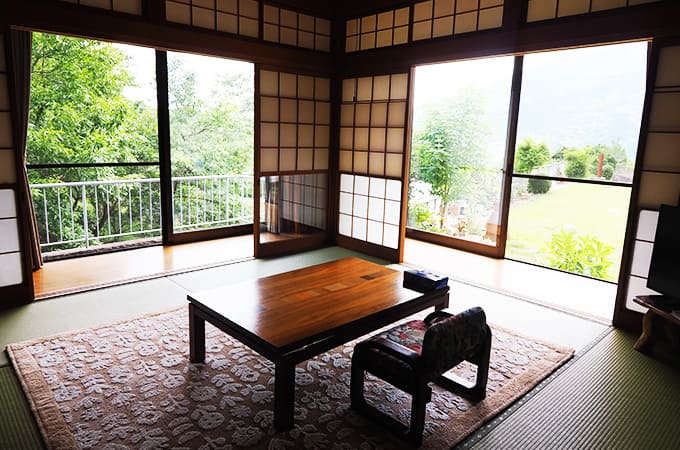 里山の静けさを感じる環境